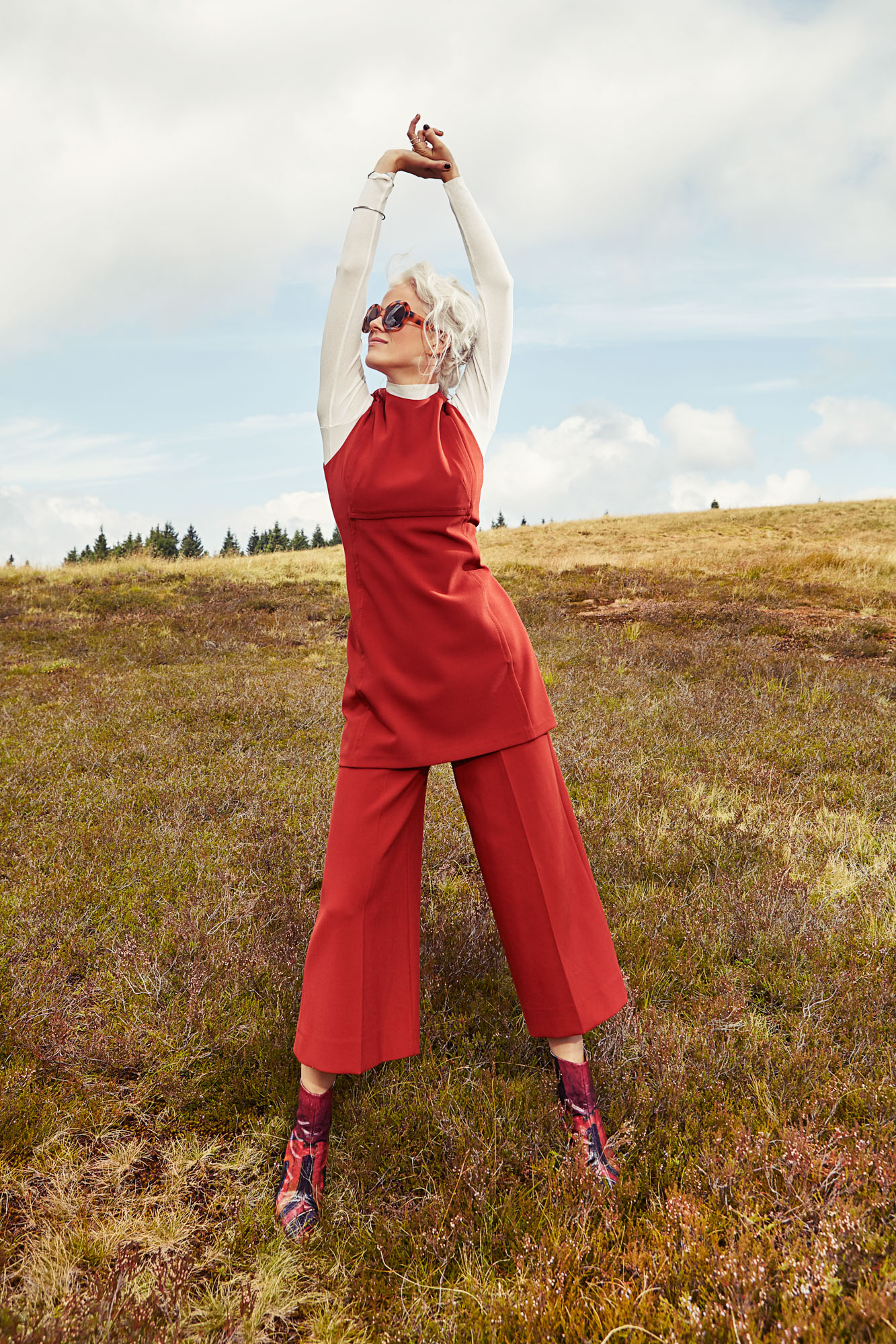 789865 ret color.jpg